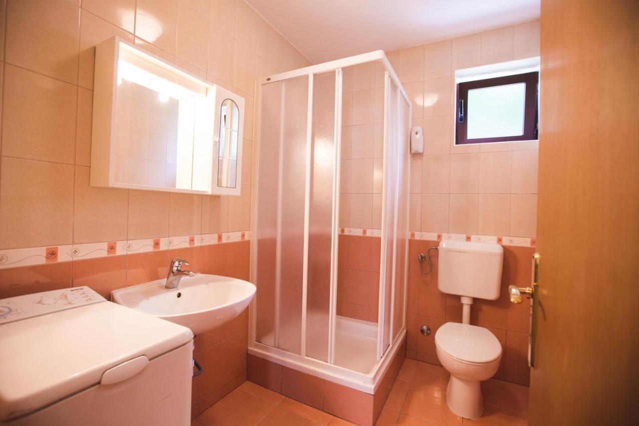 Apartmani Nada & Darko, Kampor, Rab, Hrvatska エクステリア 写真