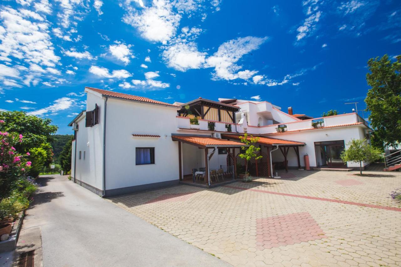 Apartmani Nada & Darko, Kampor, Rab, Hrvatska エクステリア 写真
