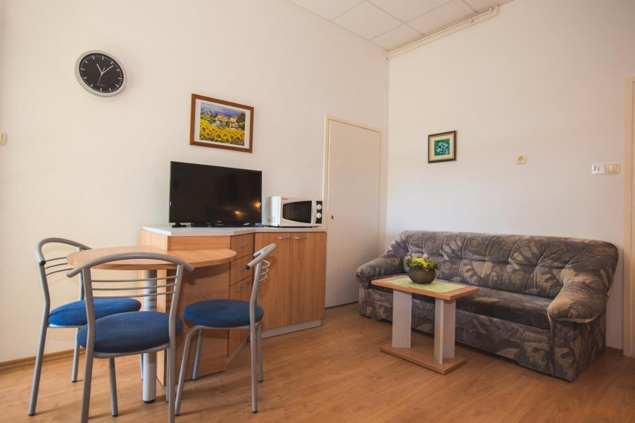 Apartmani Nada & Darko, Kampor, Rab, Hrvatska エクステリア 写真